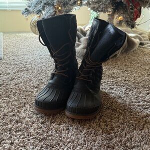 Kamik Black Lace Up Boots